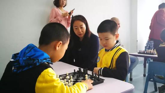 国台杯国际象棋大师做客广顺小海星第三幼儿园