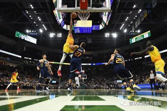 吃饼吃得飞起！戈贝尔打破NBA单季扣篮数纪录