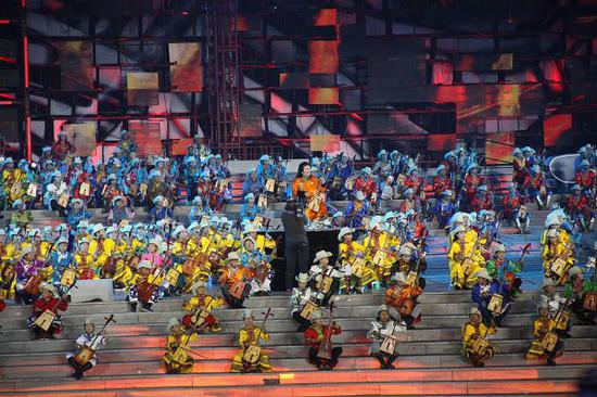 2008年奥运会开幕式上演出《万马奔腾》