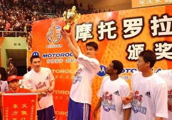 他才是中国篮球最强之人 用实力和魅力征服NBA