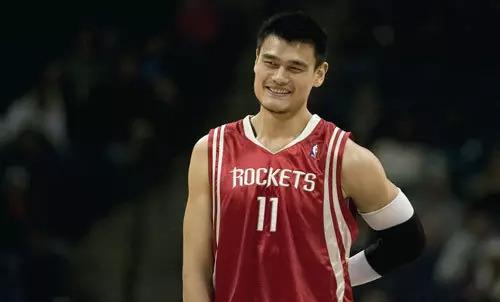 他才是中国篮球最强之人 用实力和魅力征服NBA