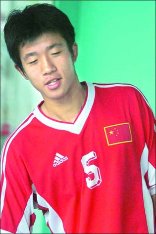 图文-中国20岁以下青年足球队队员王圣_国内足
