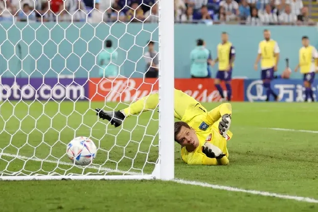 世界杯-梅西失点阿根廷2-0夺头名 携手波兰出线 (http://www.paipi.cn/) 体育 第7张