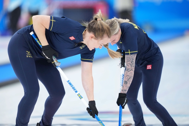 冬奥女子冰壶加拿大击败韩国 瑞典大比分负<a href=