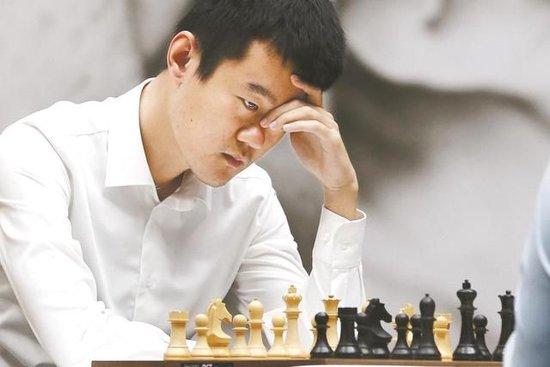 中国首位“世界棋王”丁立人 低谷中踏上卫冕之旅