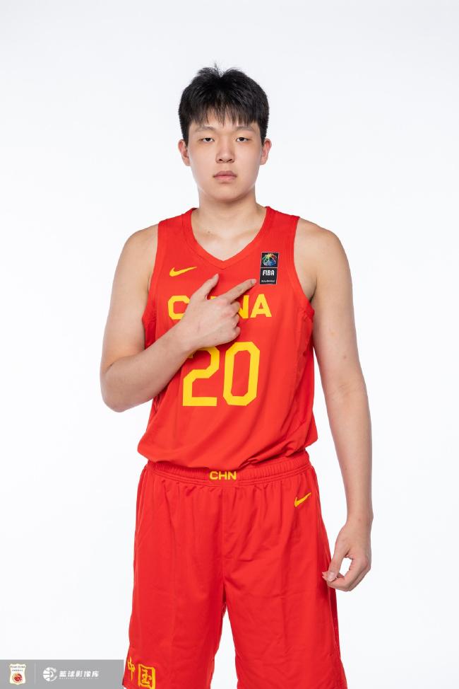 NBA夏联-中国男篮负黄蜂 杨瀚森12分7失误6犯