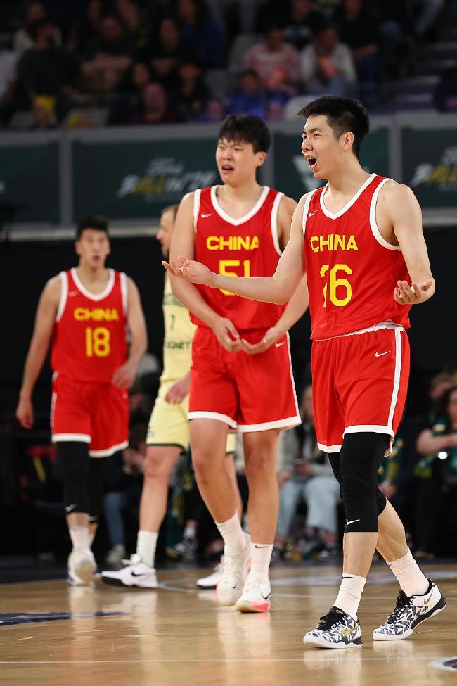 中国男篮全队28次失误 杨瀚森6次王岚嵚5次