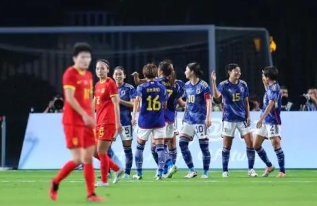 中国女足3-4日本女足数据：射门10-7 控球55%-45%