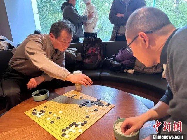 围棋爱好者“棋”聚 上海这家咖啡馆以“棋”会友