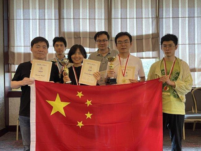 世界五子棋锦标中国棋手发挥出色 芦海汪清清夺冠