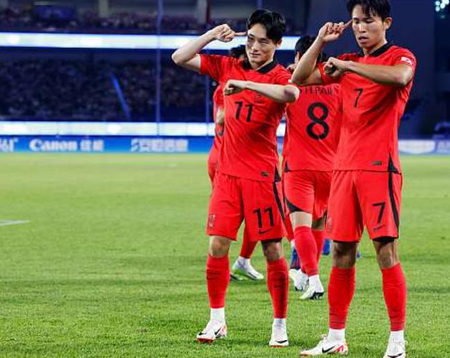 亚运男足-韩国2-1乌兹别克斯坦进决赛 与日本争冠