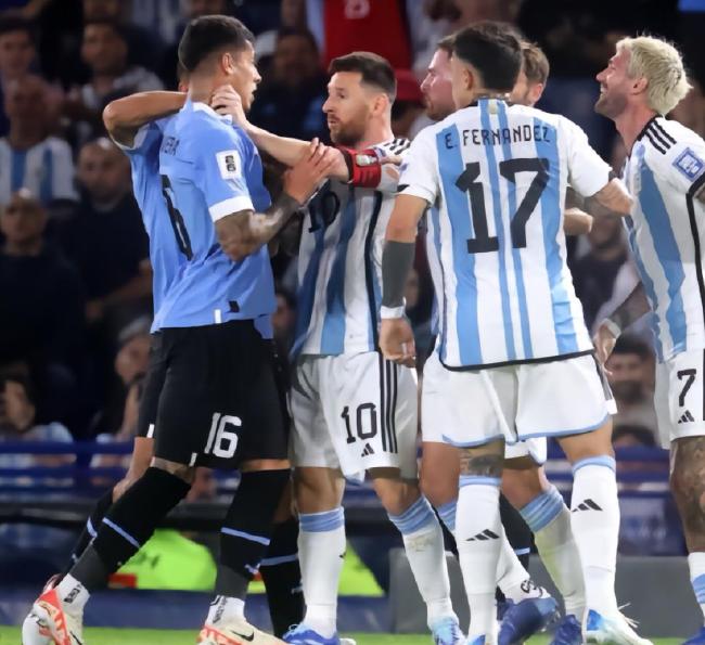 世预赛-梅西锁喉努涅斯破门 阿根廷0-2乌拉圭