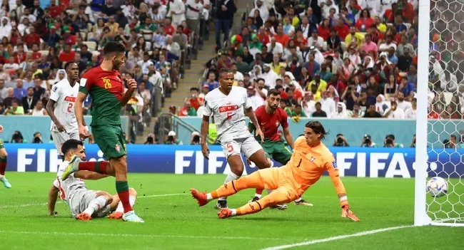 世界杯-拉莫斯帽子戏法 葡萄牙6-1晋级将战摩洛哥