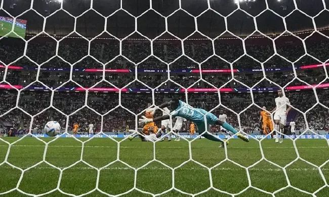 世界杯-加克波连3场进球 德容破门荷兰2-0夺头名