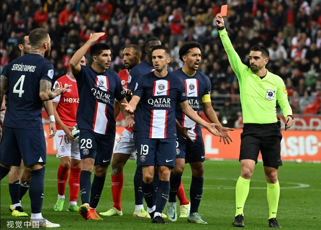 法甲-拉莫斯红牌 内马尔失单刀 10人巴黎客场0-0