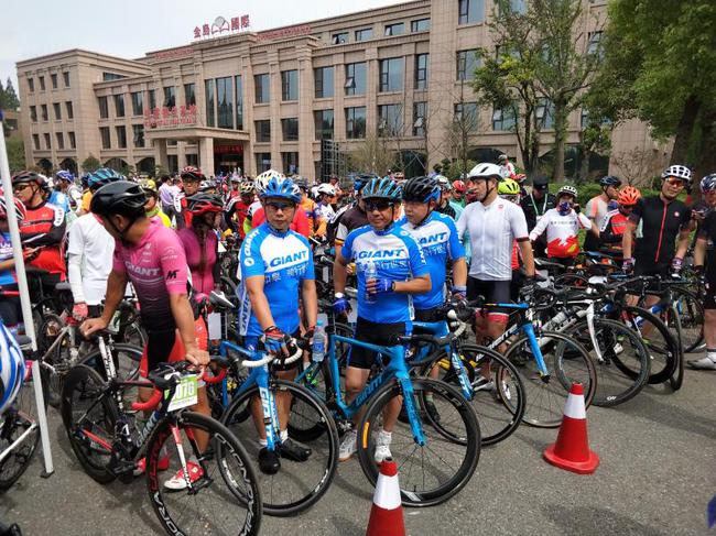 如皋市第九屆環長青沙島自行車公開賽在長青沙生態旅遊度假區正式啟動